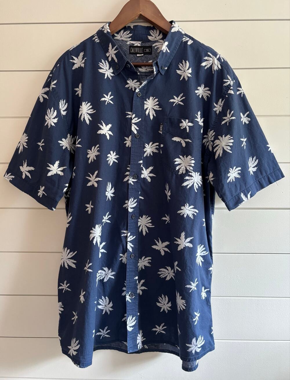 CALIVILLE Navy Palm Tree Button-Down Shirt — Men’s XL